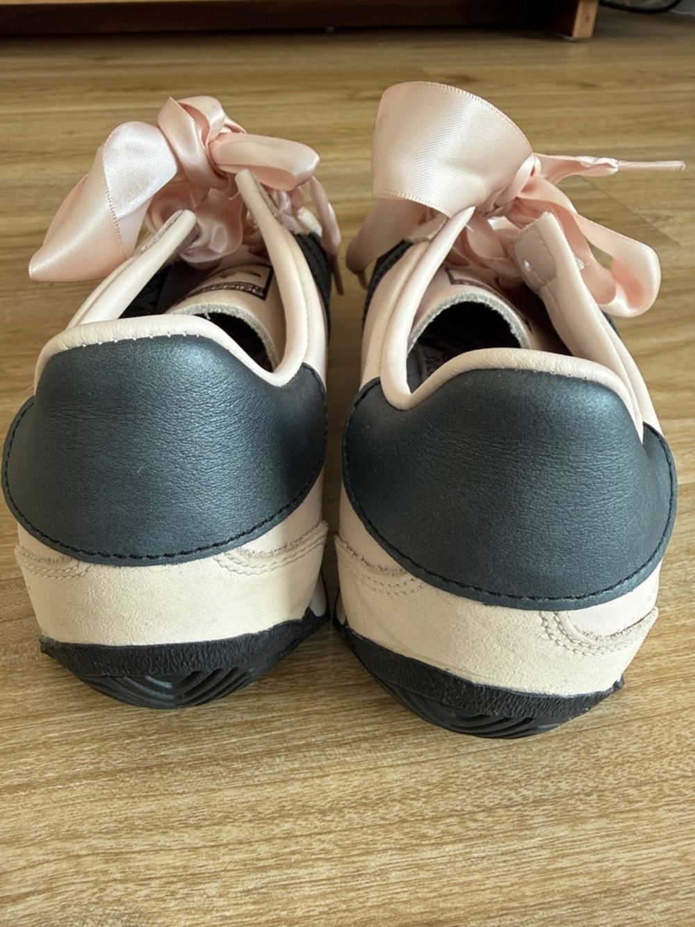 Adidas Pink Samba OG "Ribbon Laces” - Picture 4 of 5